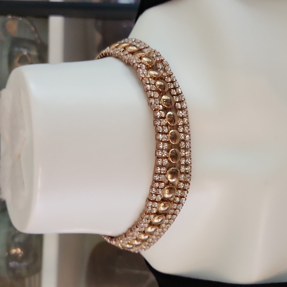 Jewelry - Vintage Choker Necklace